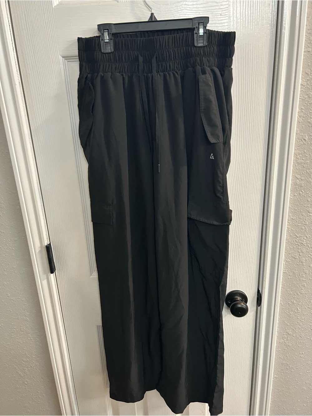 Luna peak women’s large pull on black casual cargo pants nwot black